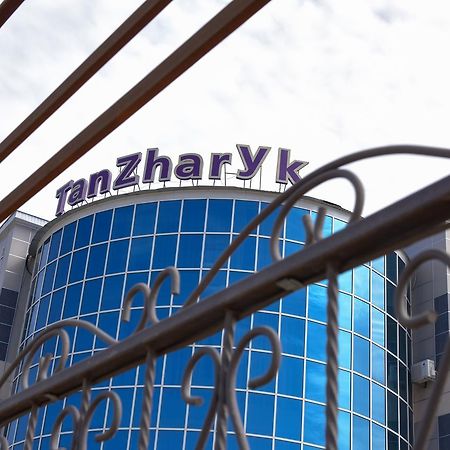 Tanzharyk Hotel Aqtöbe Exteriör bild
