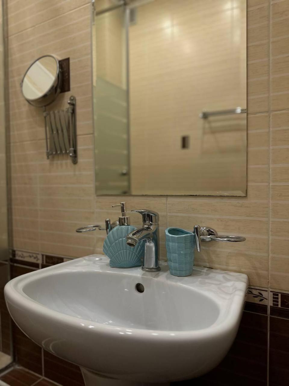 Tanzharyk Hotel Aqtöbe Exteriör bild