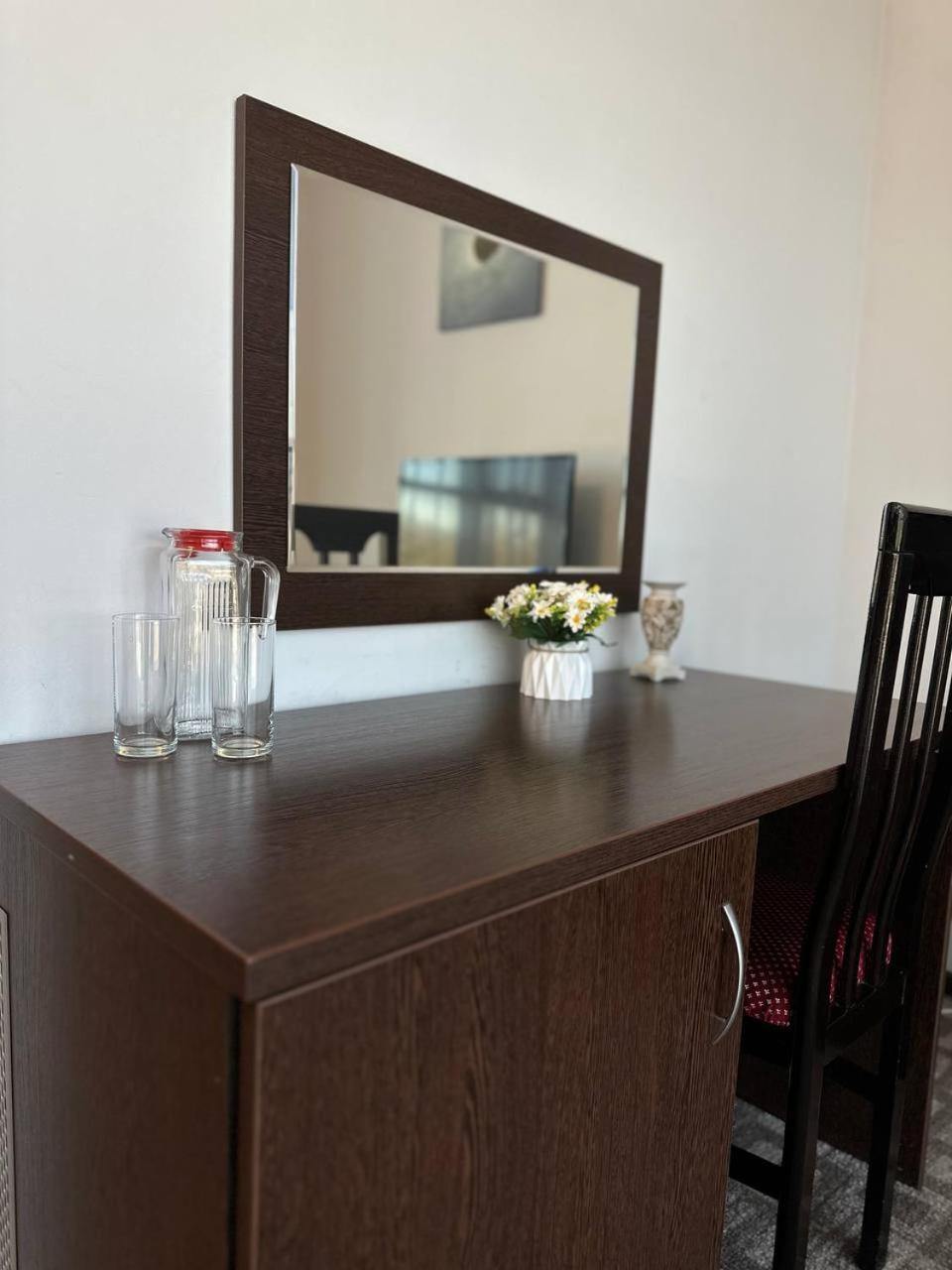 Tanzharyk Hotel Aqtöbe Exteriör bild